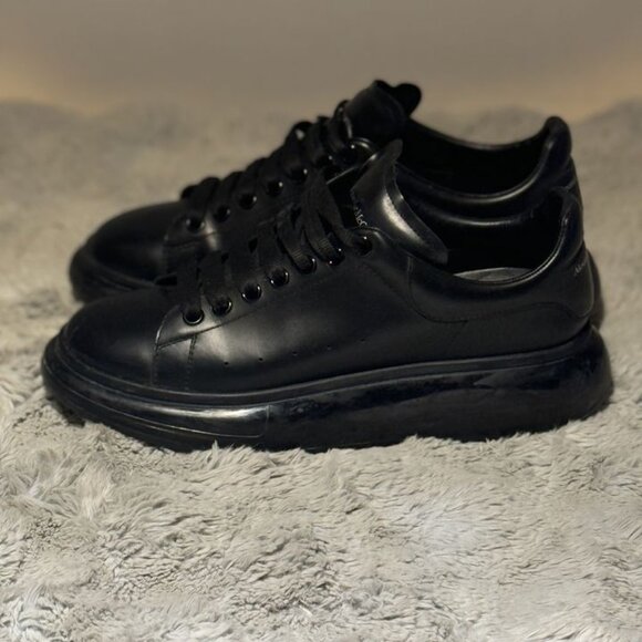 Alexander McQueen 100% Authentic size 42 1/2 - Picture 2 of 3